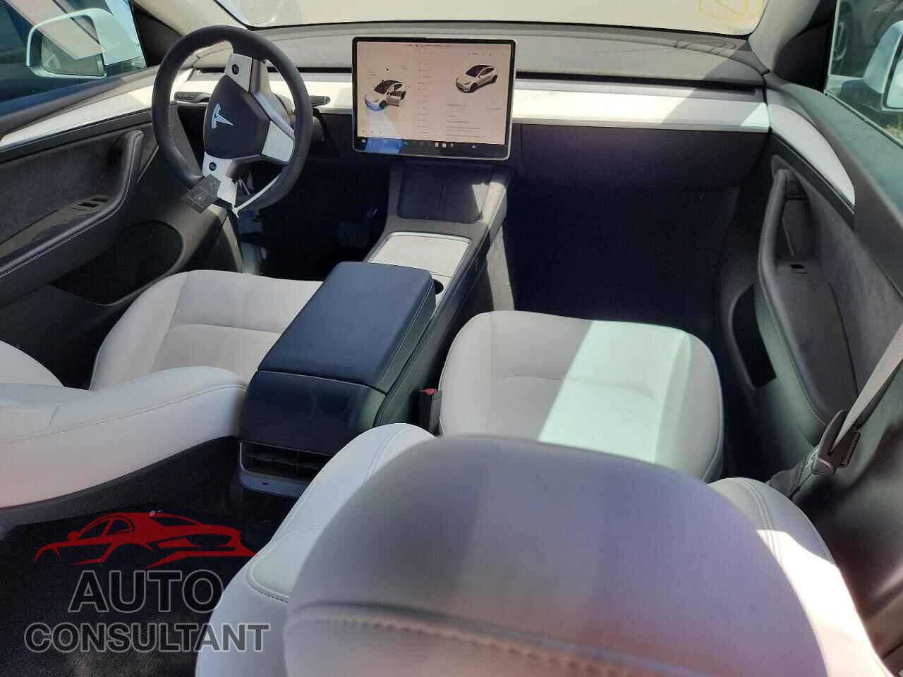 TESLA MODEL Y 2023 - 7SAYGDEE8PF909564