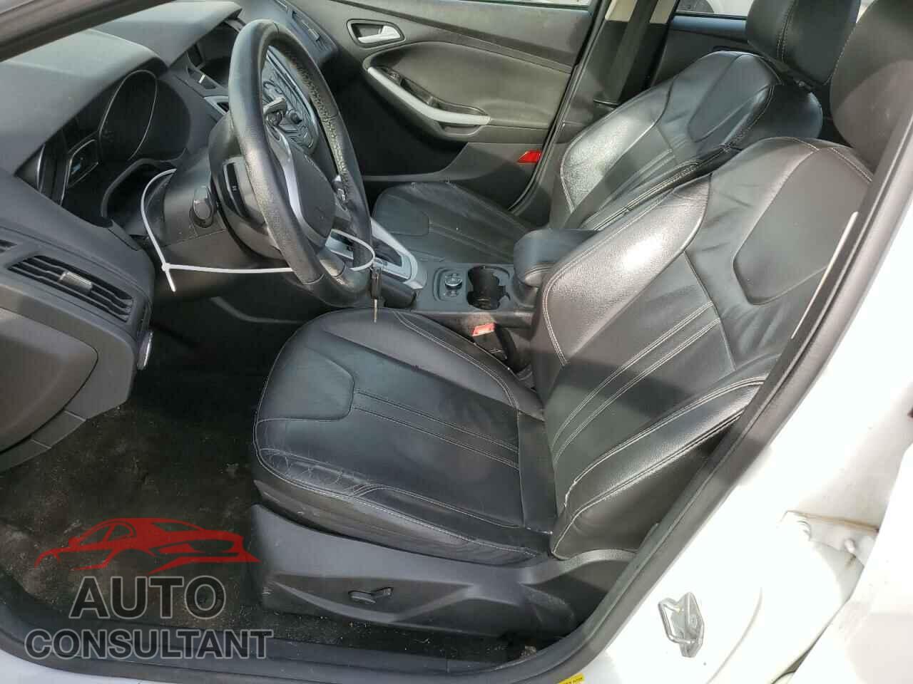 FORD FOCUS 2014 - 1FADP3F26EL404505