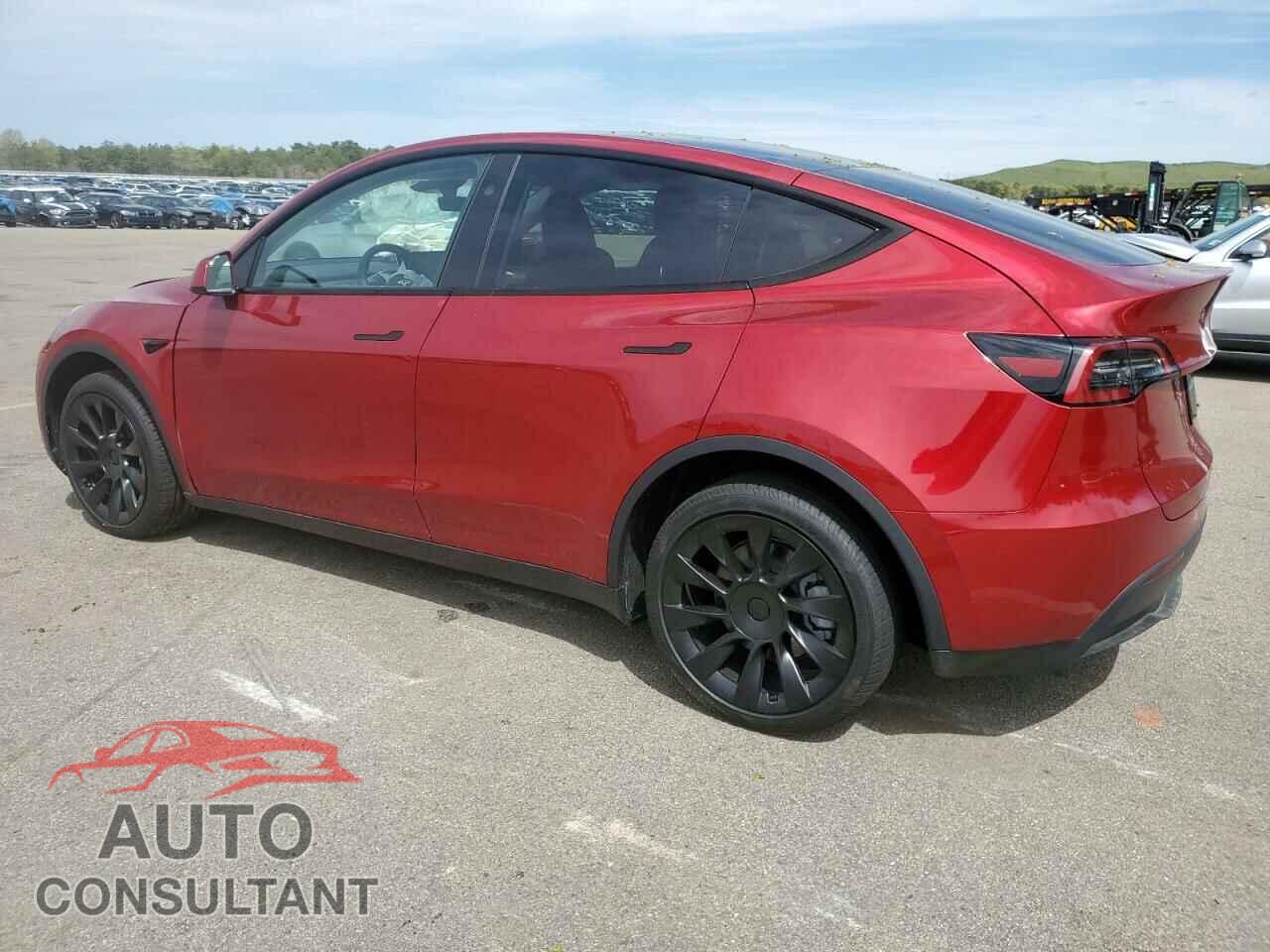 TESLA MODEL Y 2024 - 7SAYGDEE4RF040030