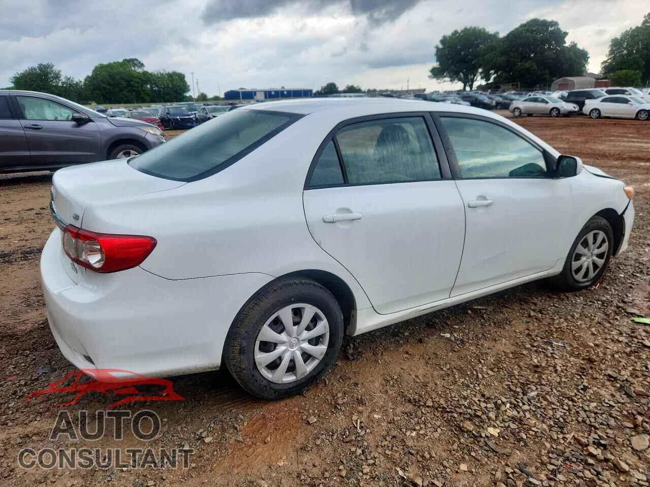 TOYOTA COROLLA 2011 - 2T1BU4EEXBC740978