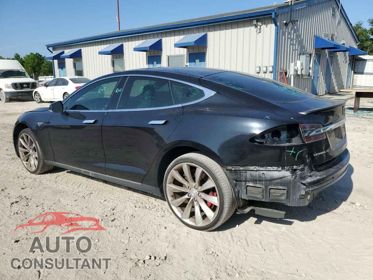 TESLA MODEL S 2015 - 5YJSA1E48FF118749