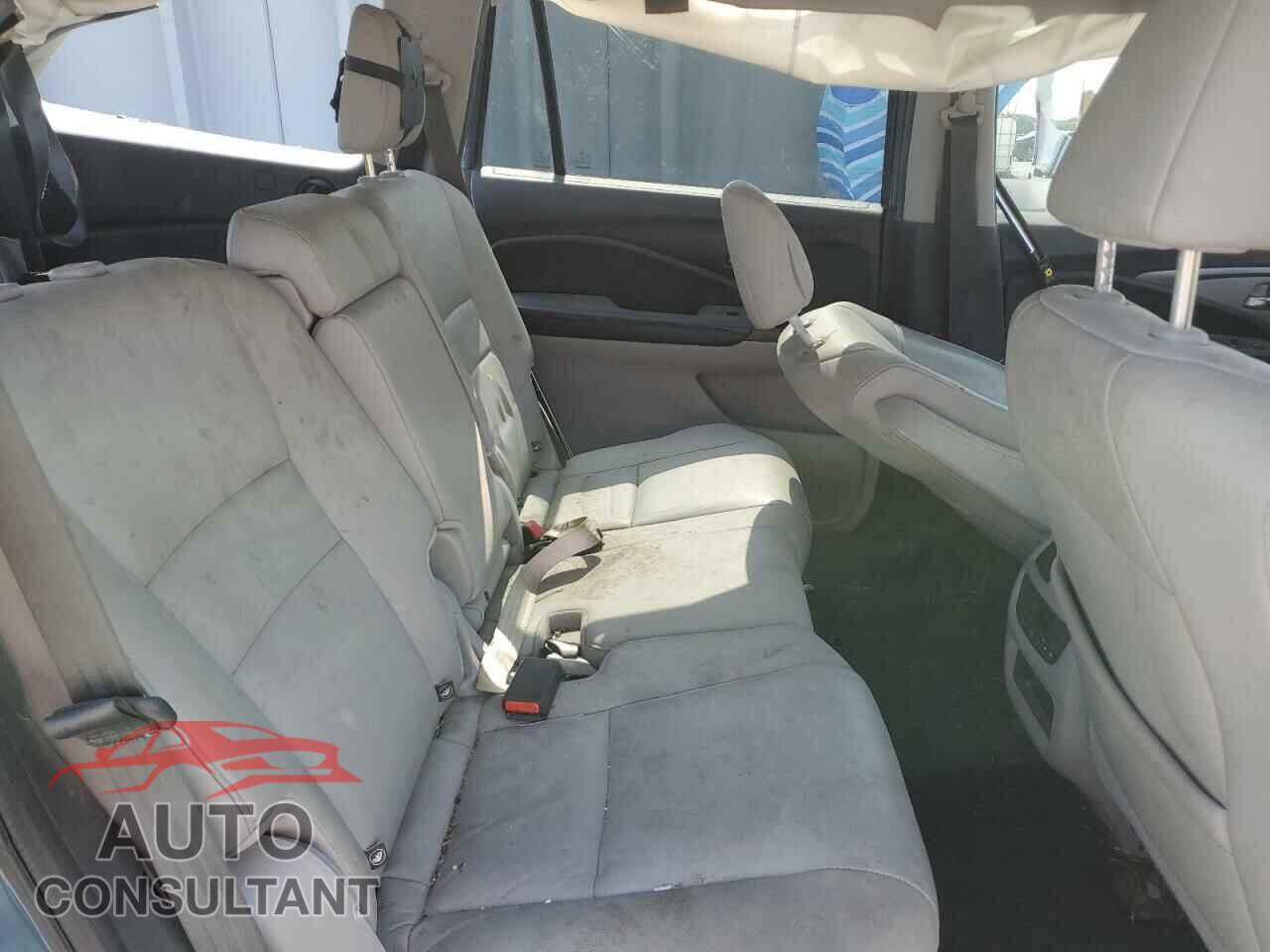 HONDA PILOT 2017 - 5FNYF5H50HB015982