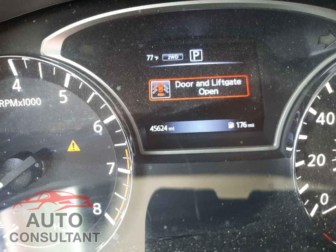 NISSAN PATHFINDER 2017 - 5N1DR2MM5HC631414