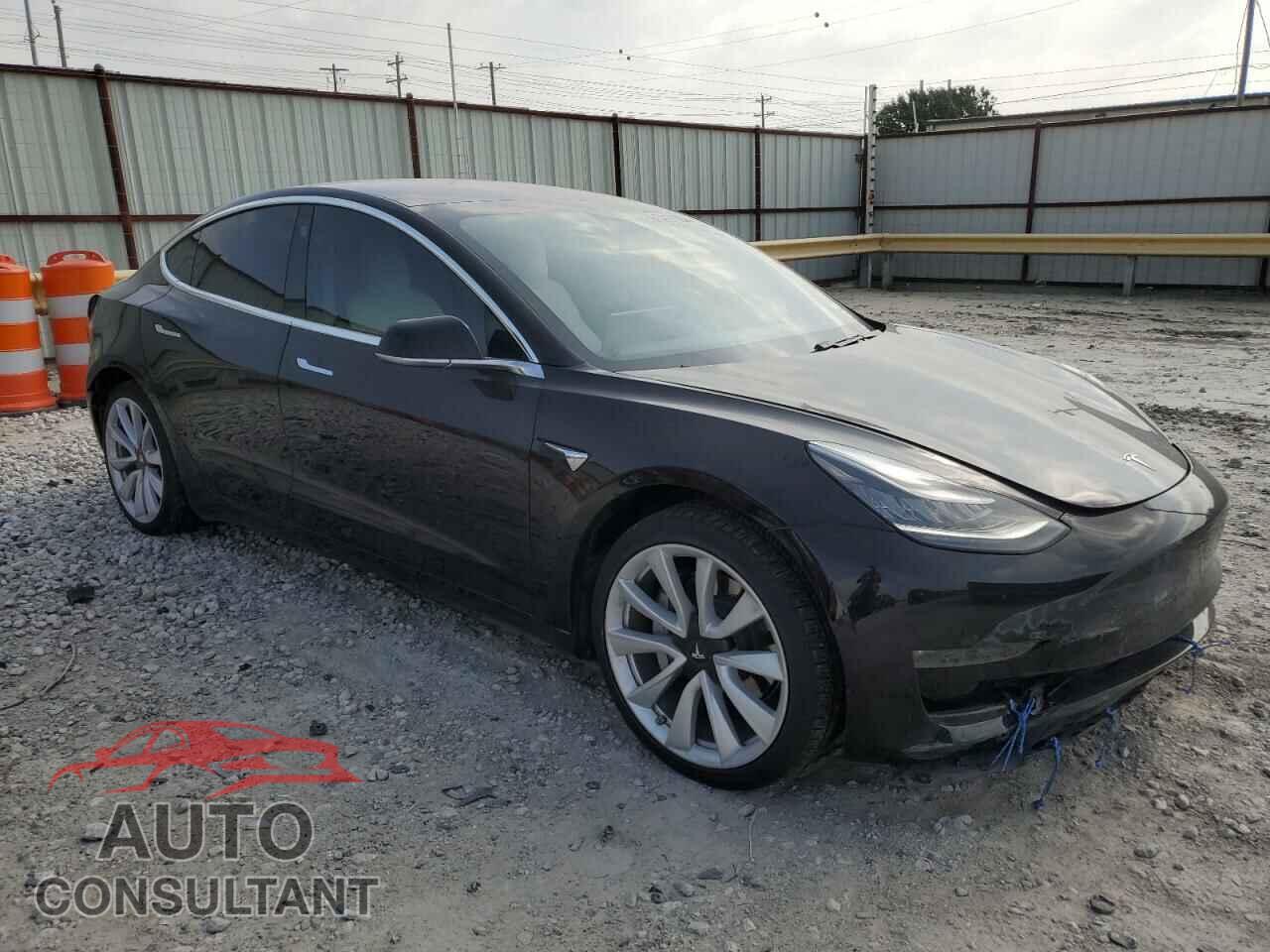TESLA MODEL 3 2018 - 5YJ3E1EA8JF169255
