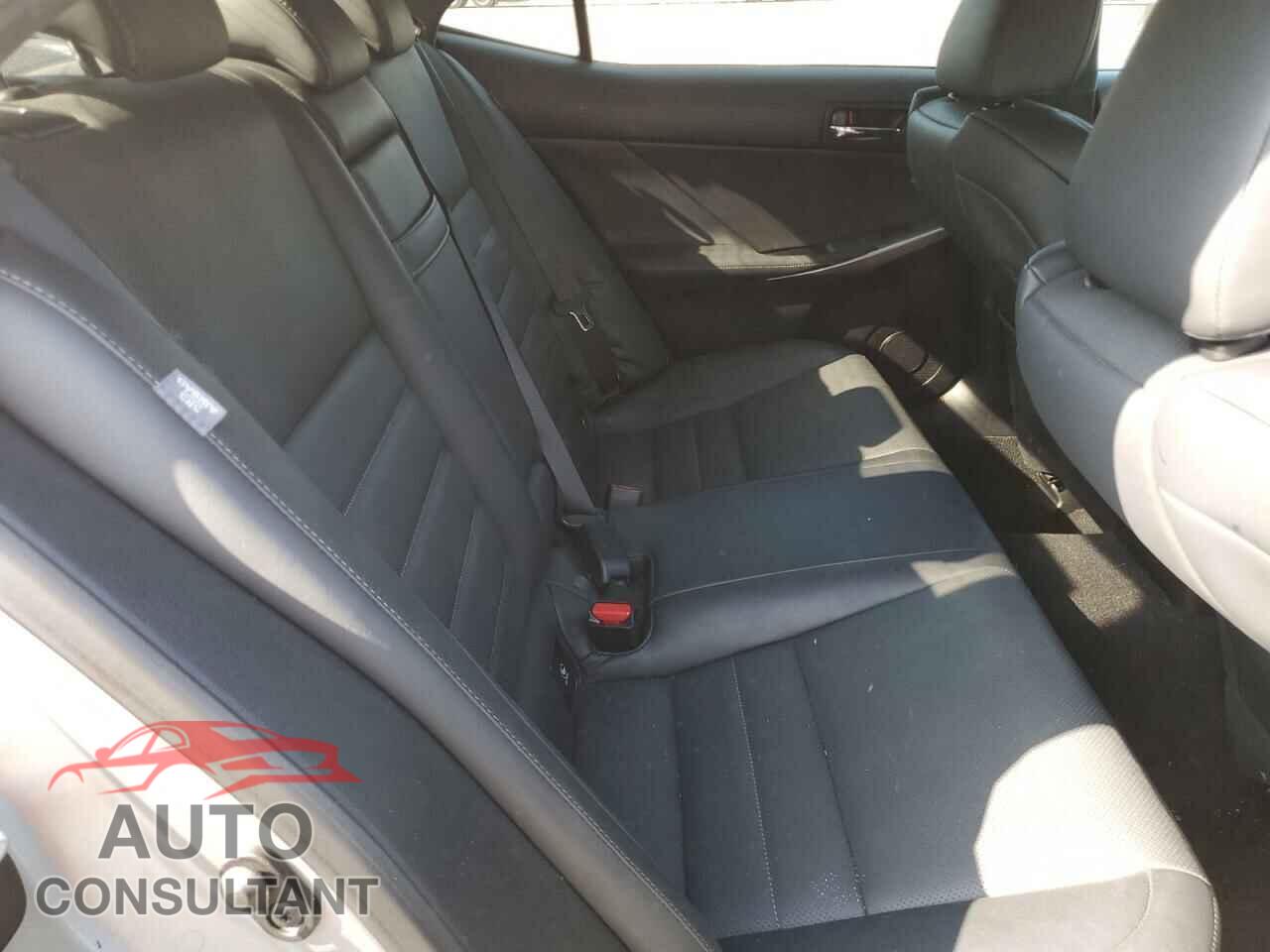 LEXUS IS 2015 - JTHCF1D21F5019549