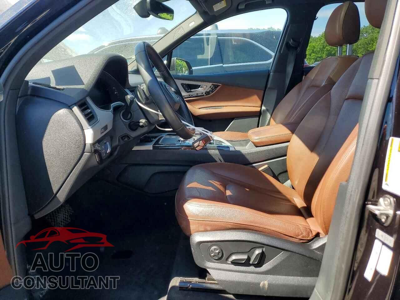 AUDI Q7 2018 - WA1LHAF76JD029300