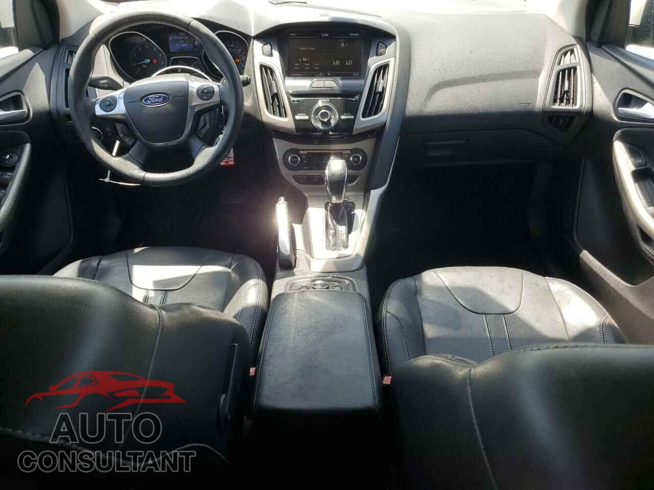 FORD FOCUS 2012 - 1FAHP3M23CL475548