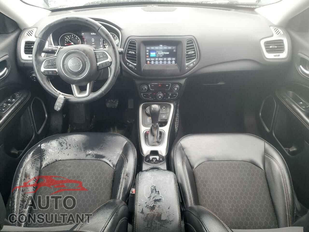 JEEP COMPASS 2018 - 3C4NJDBB2JT178442