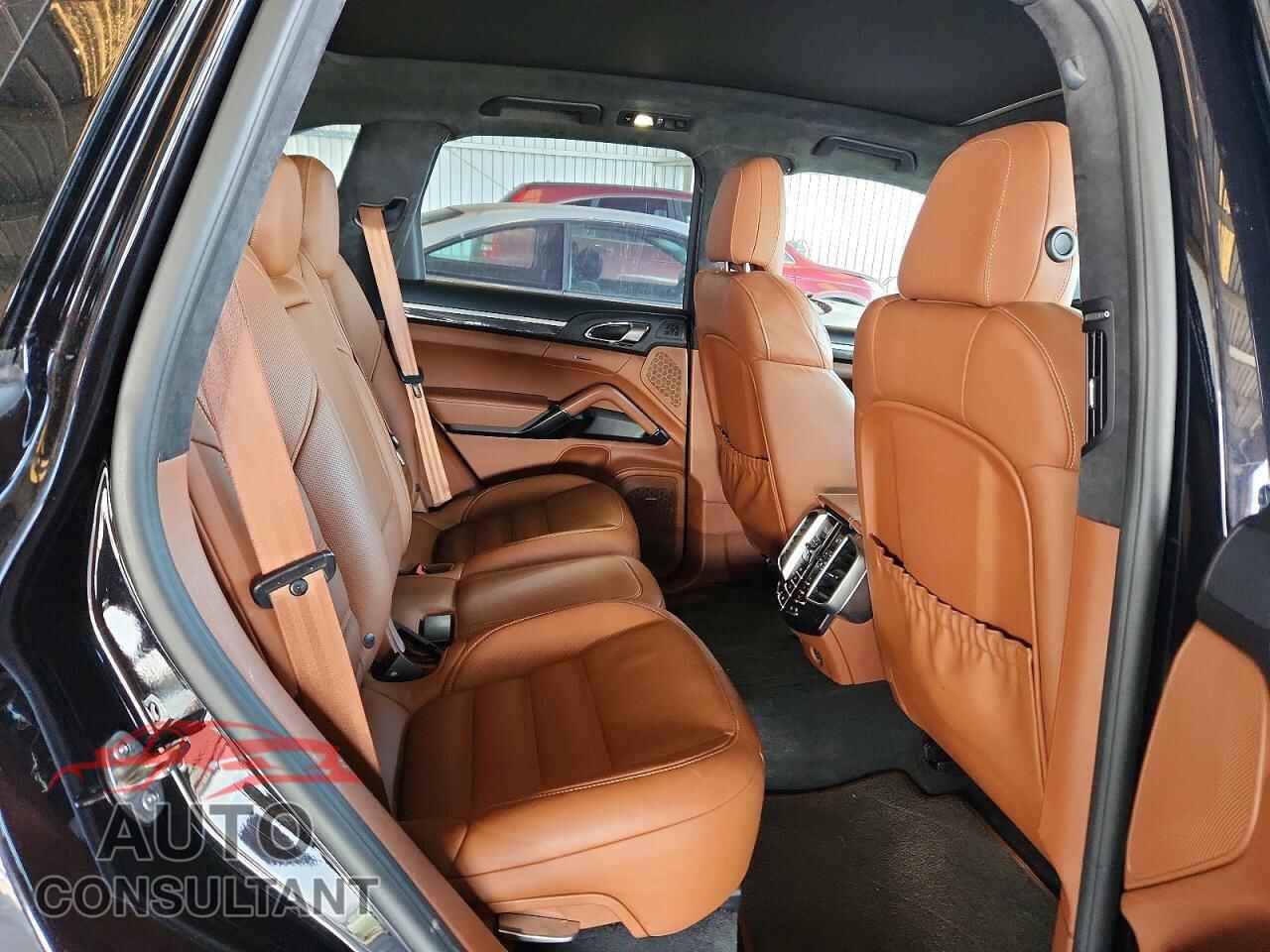 PORSCHE CAYENNE 2017 - WP1AC2A26HLA97026