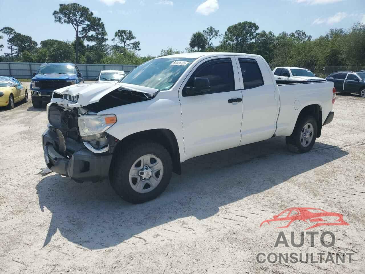 TOYOTA TUNDRA 2017 - 5TFUW5F17HX663470