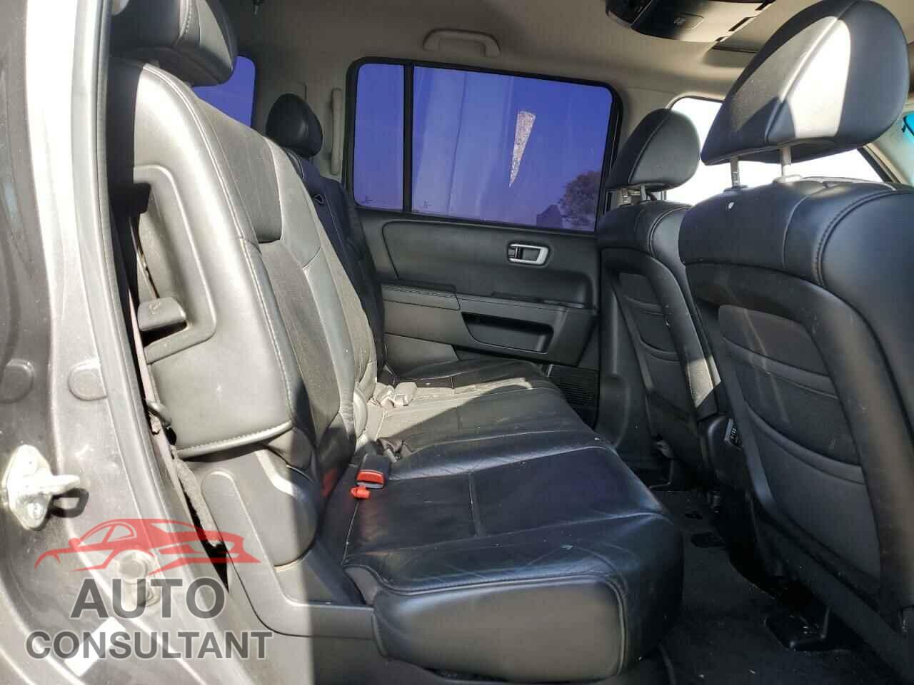 HONDA PILOT 2011 - 5FNYF3H56BB031275
