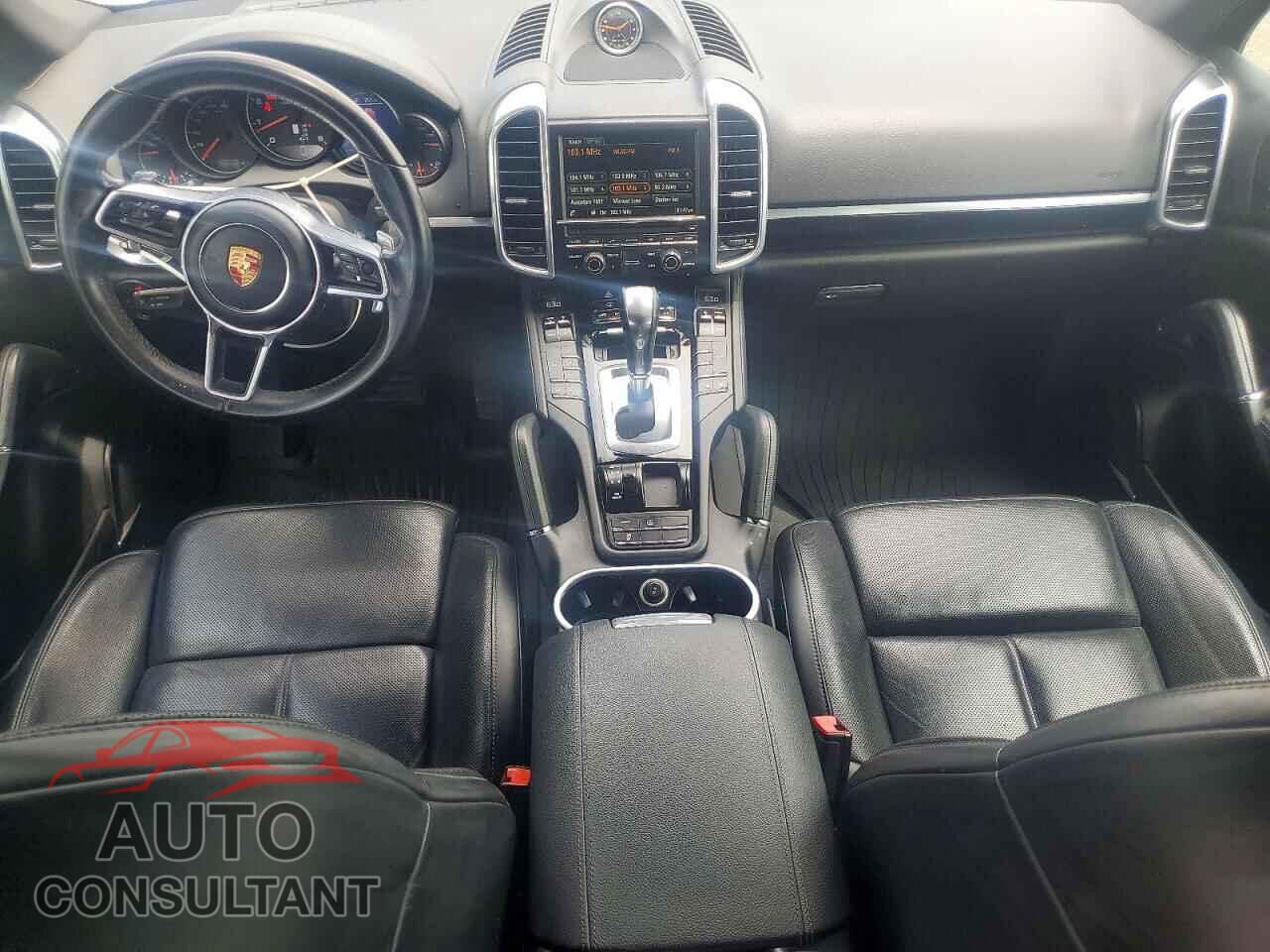 PORSCHE CAYENNE 2016 - WP1AA2A24GLA04850