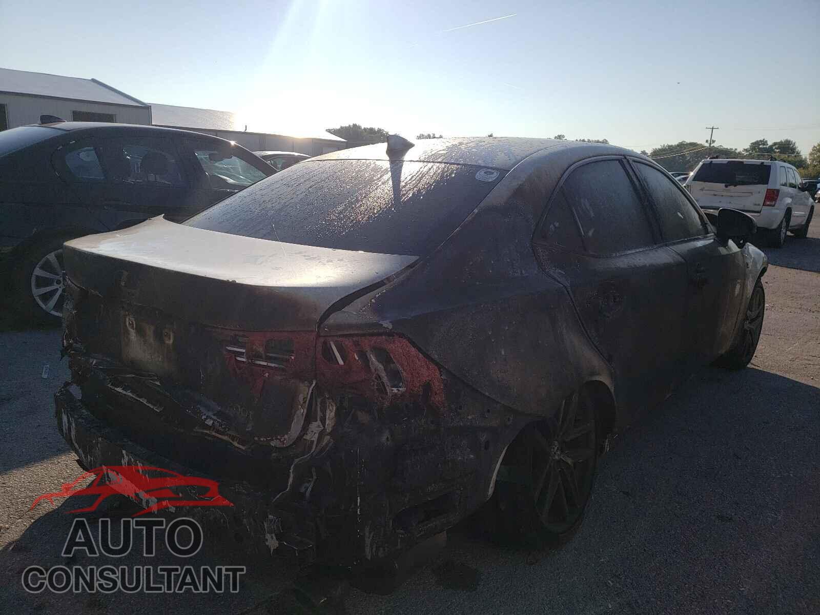 LEXUS IS 2016 - JTHBA1D21G5014296