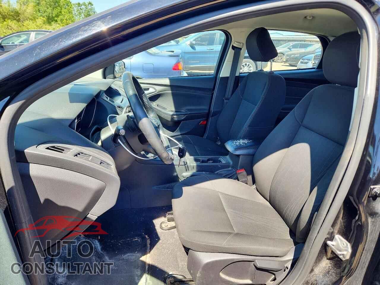 FORD FOCUS 2016 - 1FADP3F21GL207969