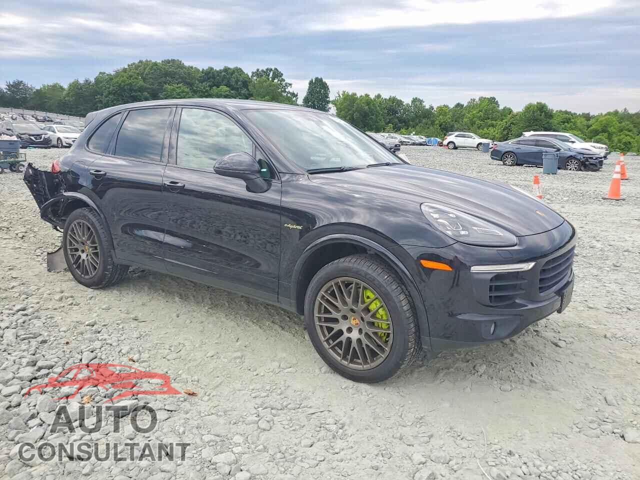 PORSCHE CAYENNE 2018 - WP1AE2A23JLA72553