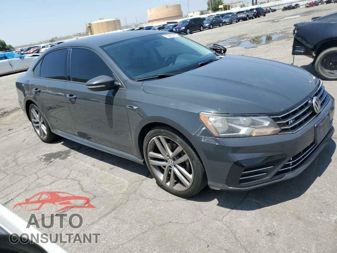 VOLKSWAGEN PASSAT 2018 - 1VWAA7A36JC007793