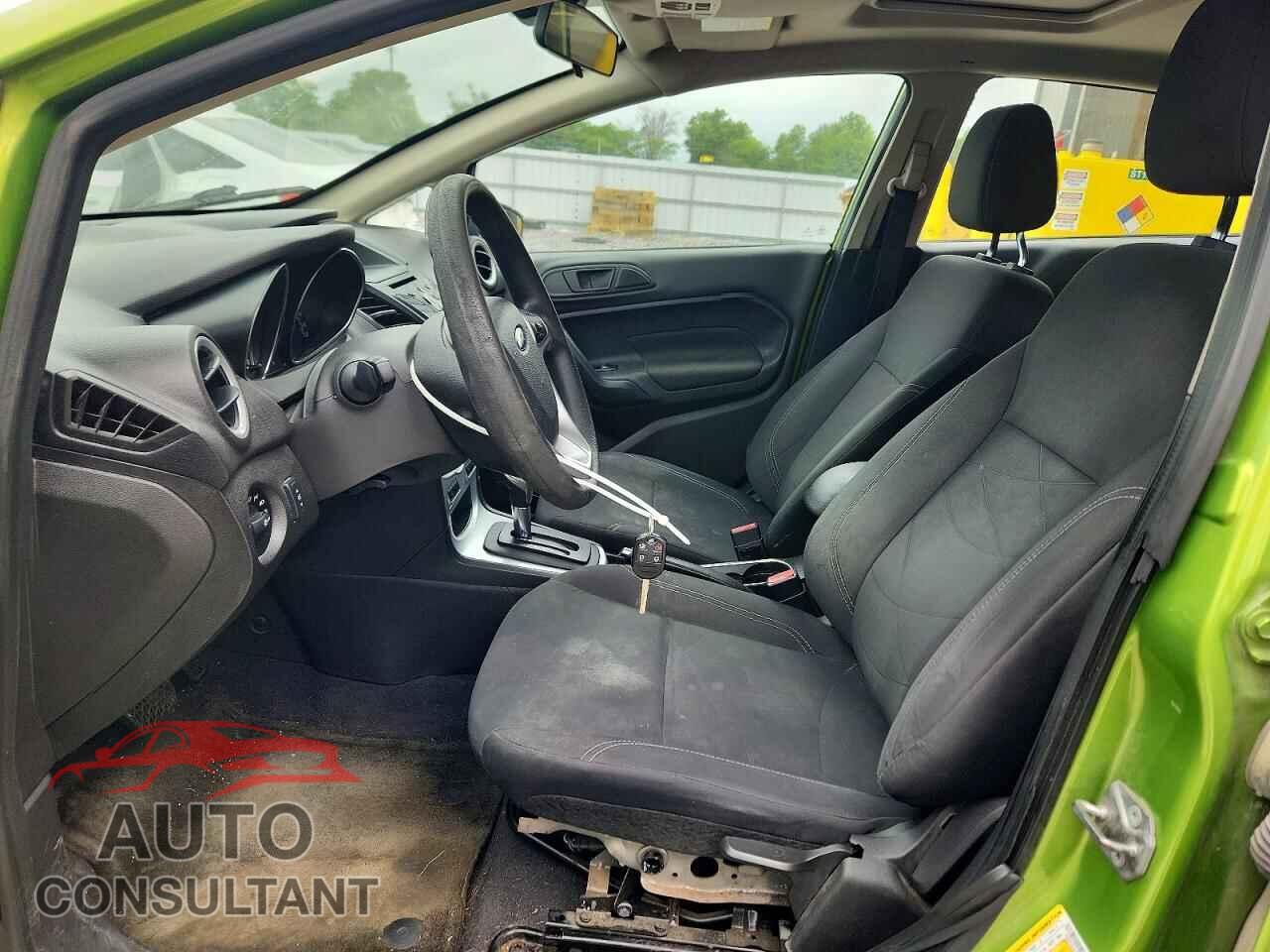 FORD FIESTA 2018 - 3FADP4EJ5JM142001