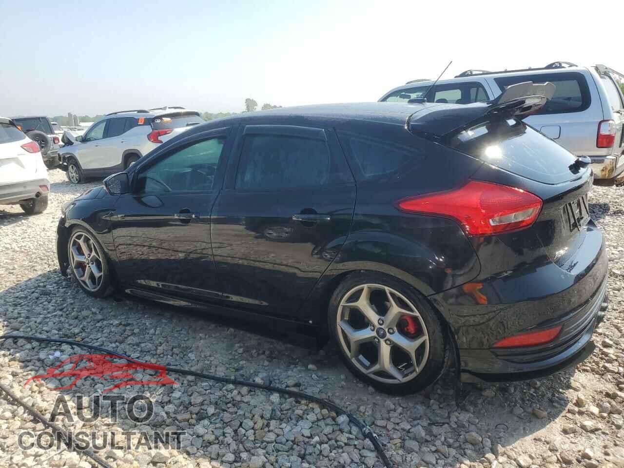 FORD FOCUS 2015 - 1FADP3L90FL362271