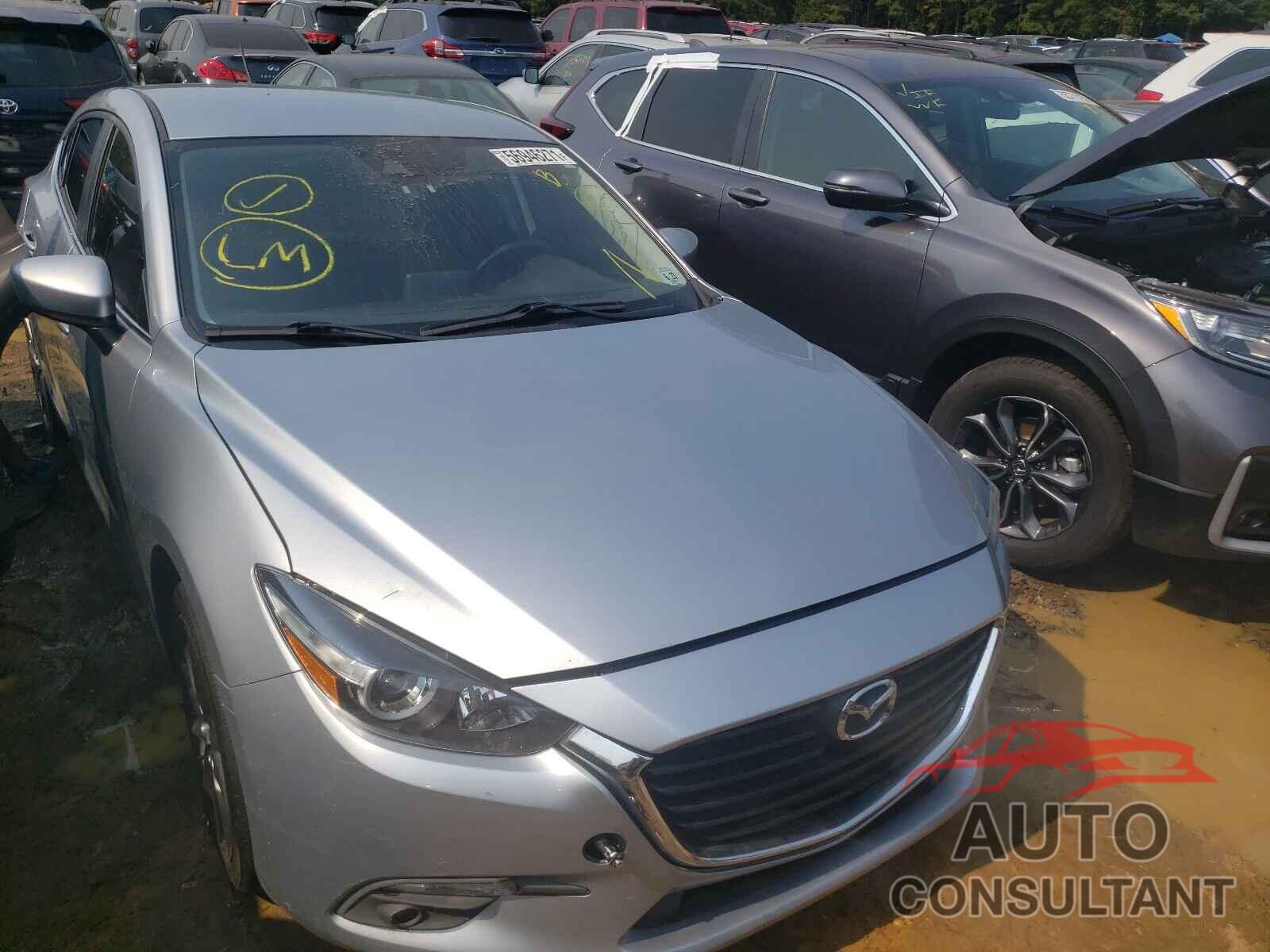 MAZDA 3 2018 - 3MZBN1L3XJM179911