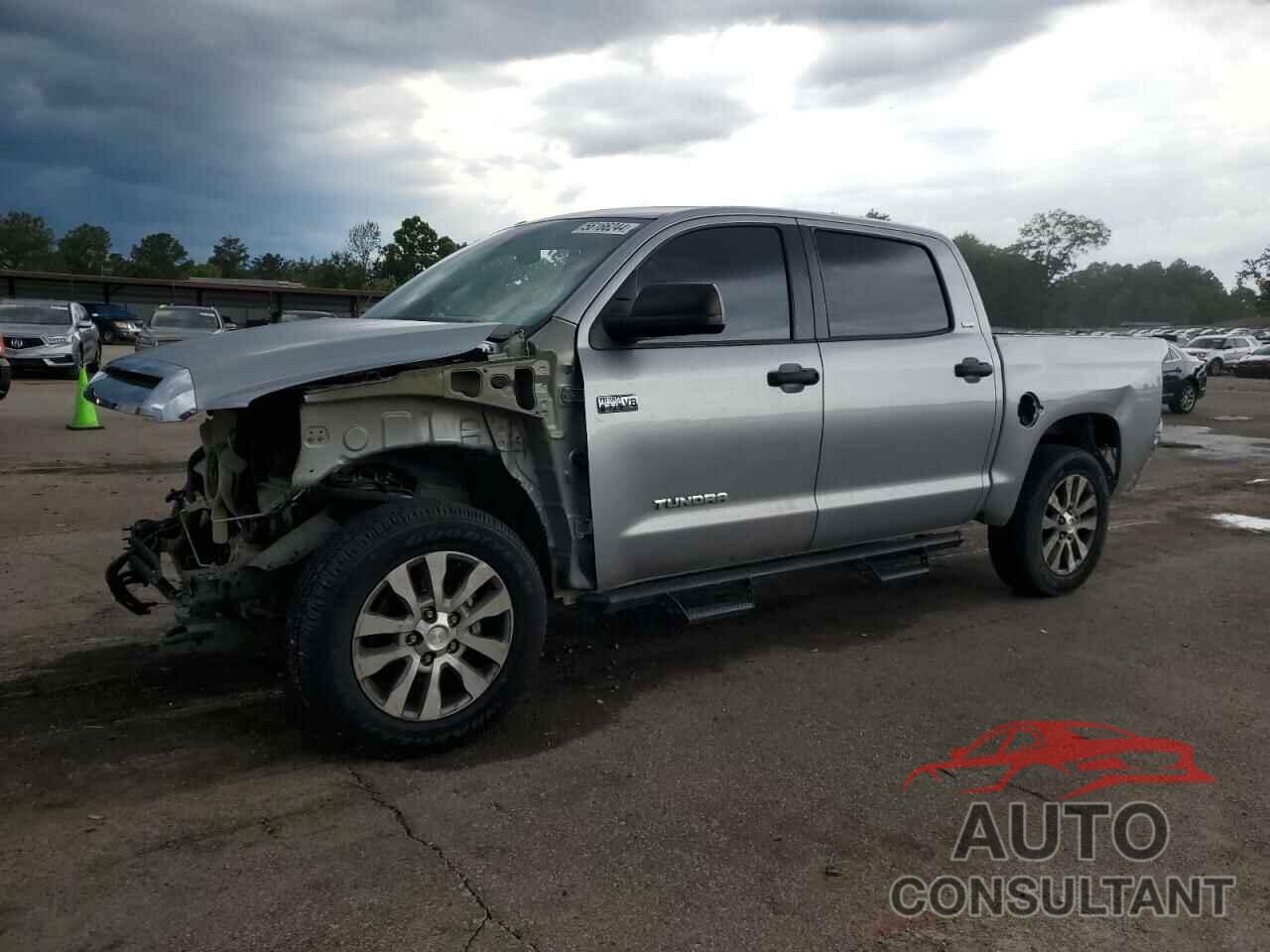 TOYOTA TUNDRA 2018 - 5TFDW5F17JX772839