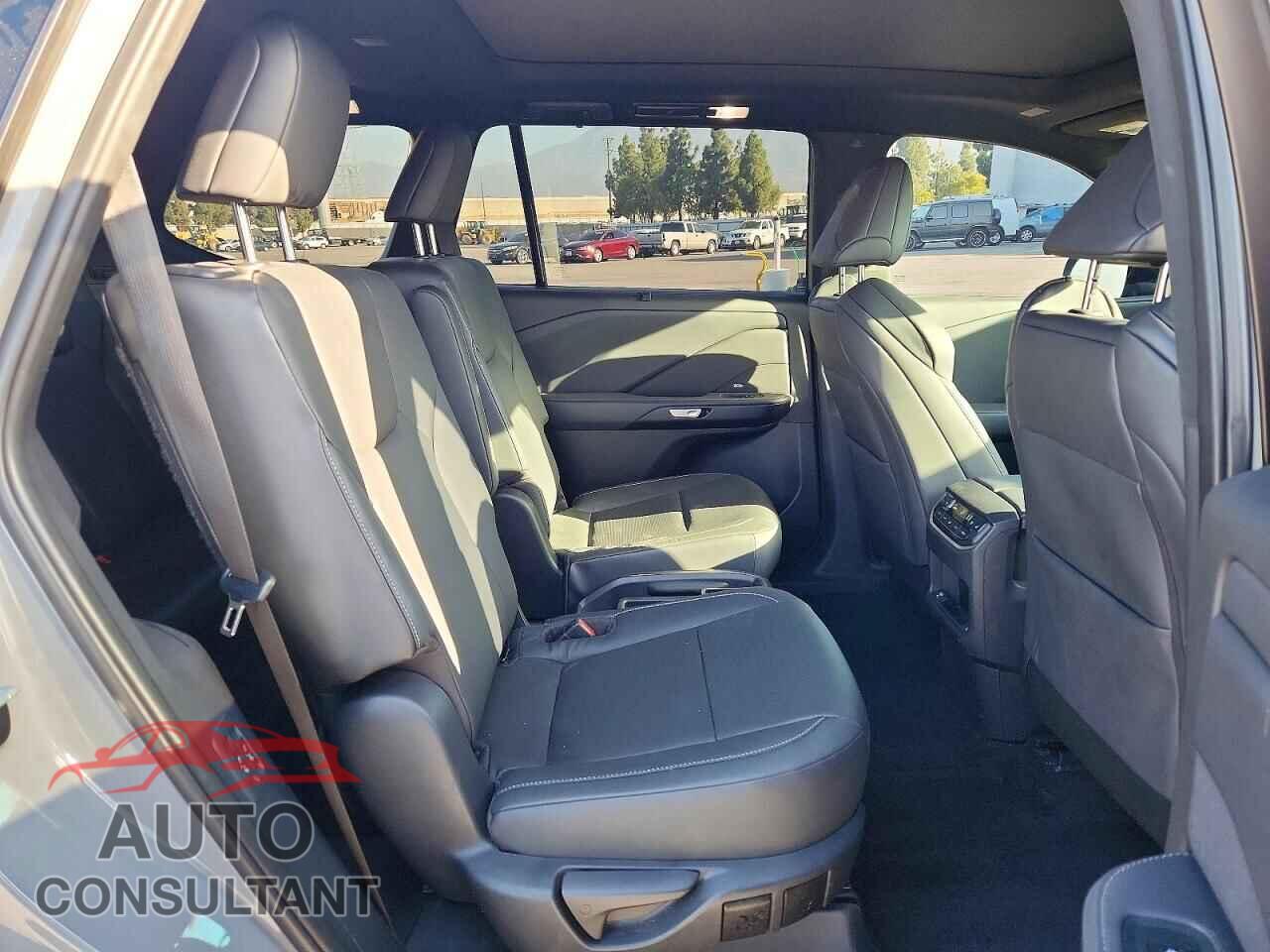 LEXUS UNKNOWN 2025 - 5TDAAAB62SS041187