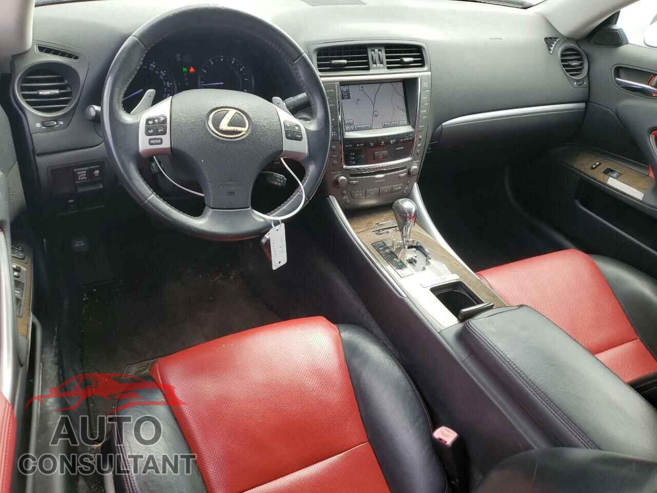 LEXUS IS 2011 - JTHFE2C23B2506481