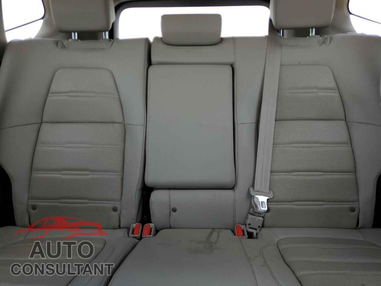 HONDA CRV 2017 - 5J6RW2H83HL020081