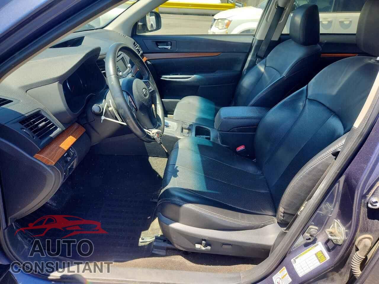 SUBARU OUTBACK 2014 - 4S4BRBLC5E3250559