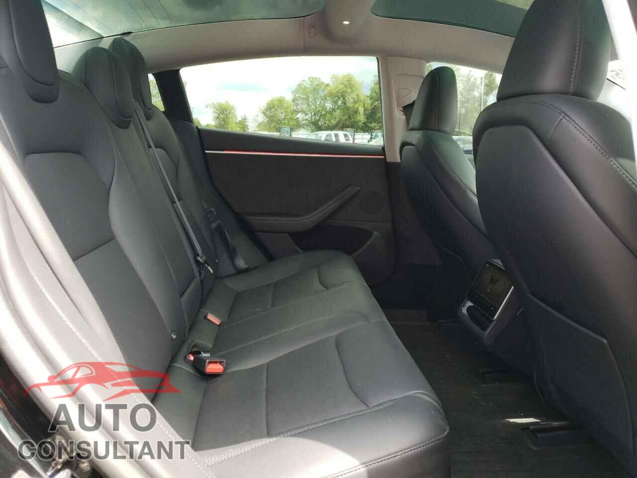 TESLA MODEL 3 2024 - 5YJ3E1EBXRF827596
