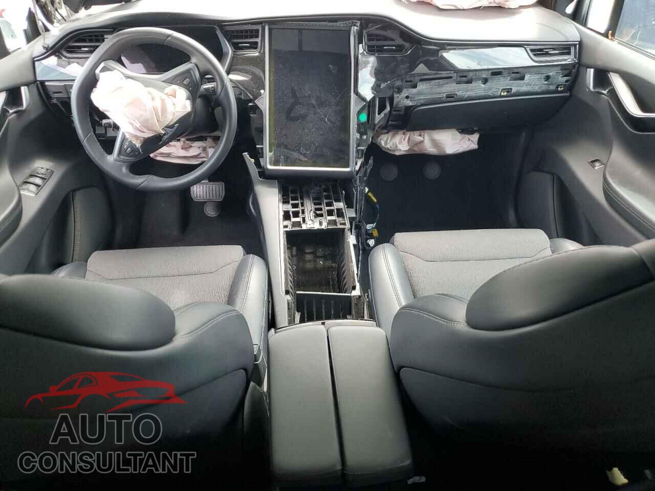 TESLA MODEL X 2018 - 5YJXCDE24JF125917