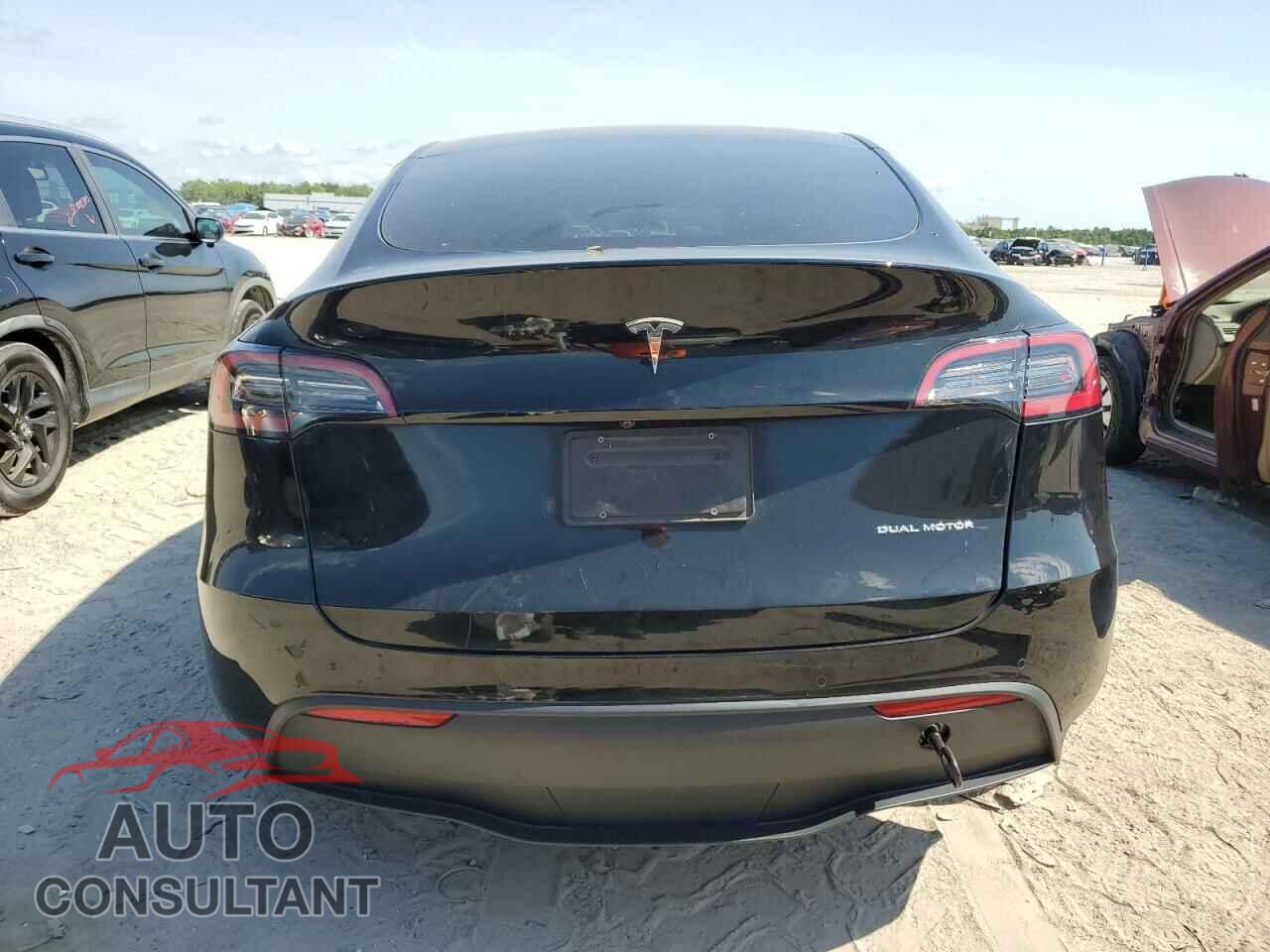 TESLA MODEL Y 2022 - 7SAYGAEE2NF524271