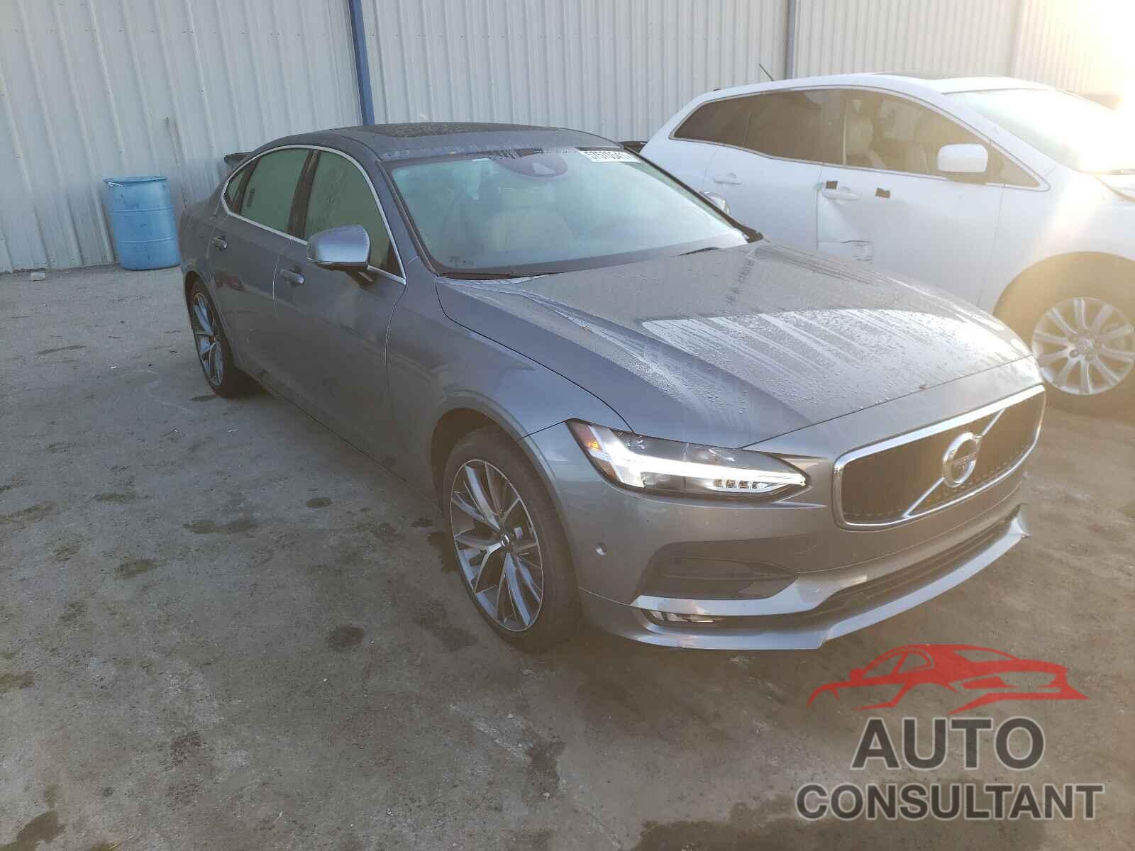 VOLVO S90 2018 - LVY982MK7JP038155