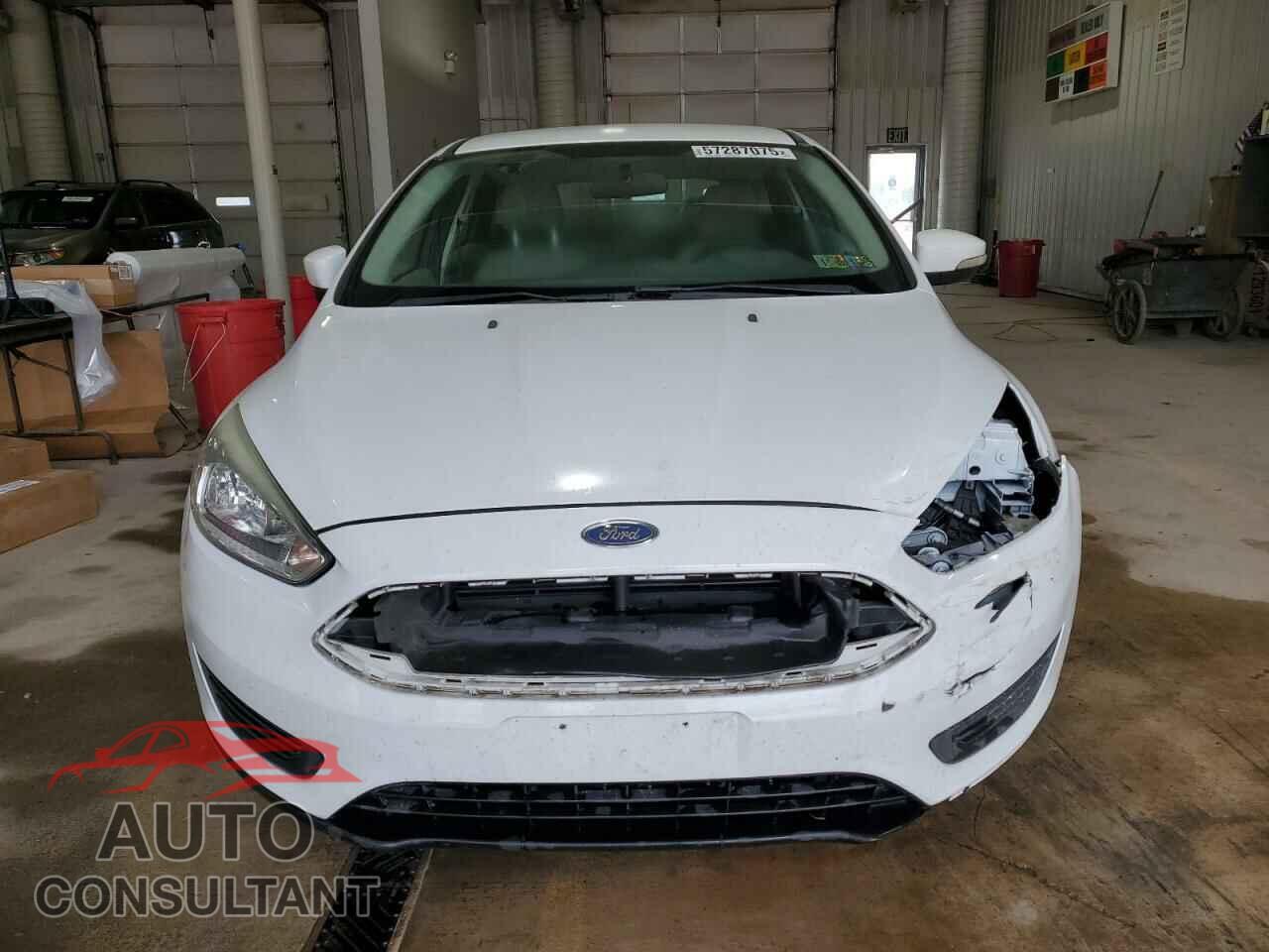 FORD FOCUS 2016 - 1FADP3K27GL242358