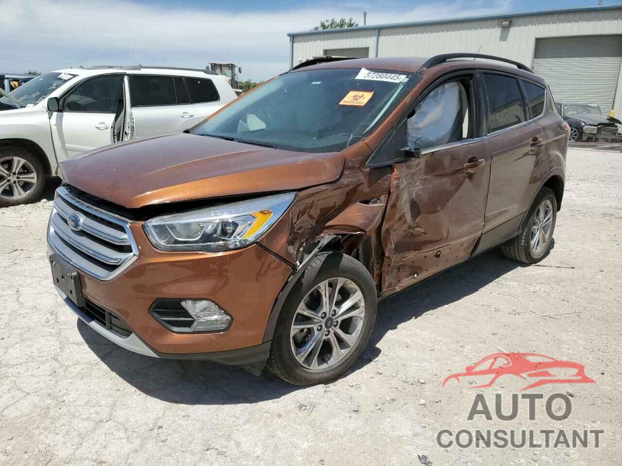 FORD ESCAPE 2017 - 1FMCU0G9XHUB20703