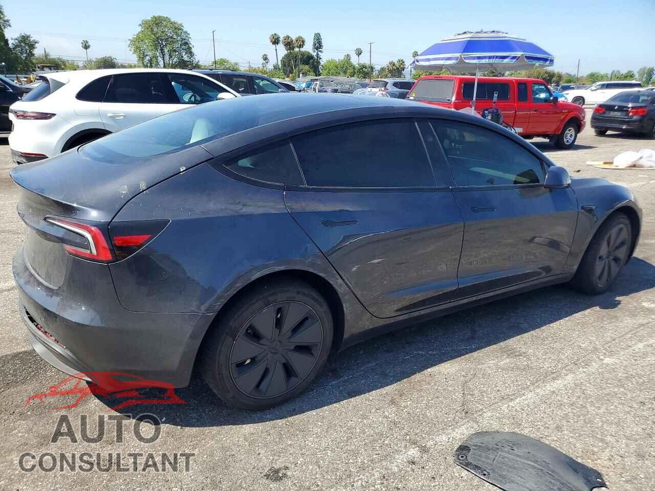 TESLA MODEL 3 2025 - 5YJ3E1EA2SF029476