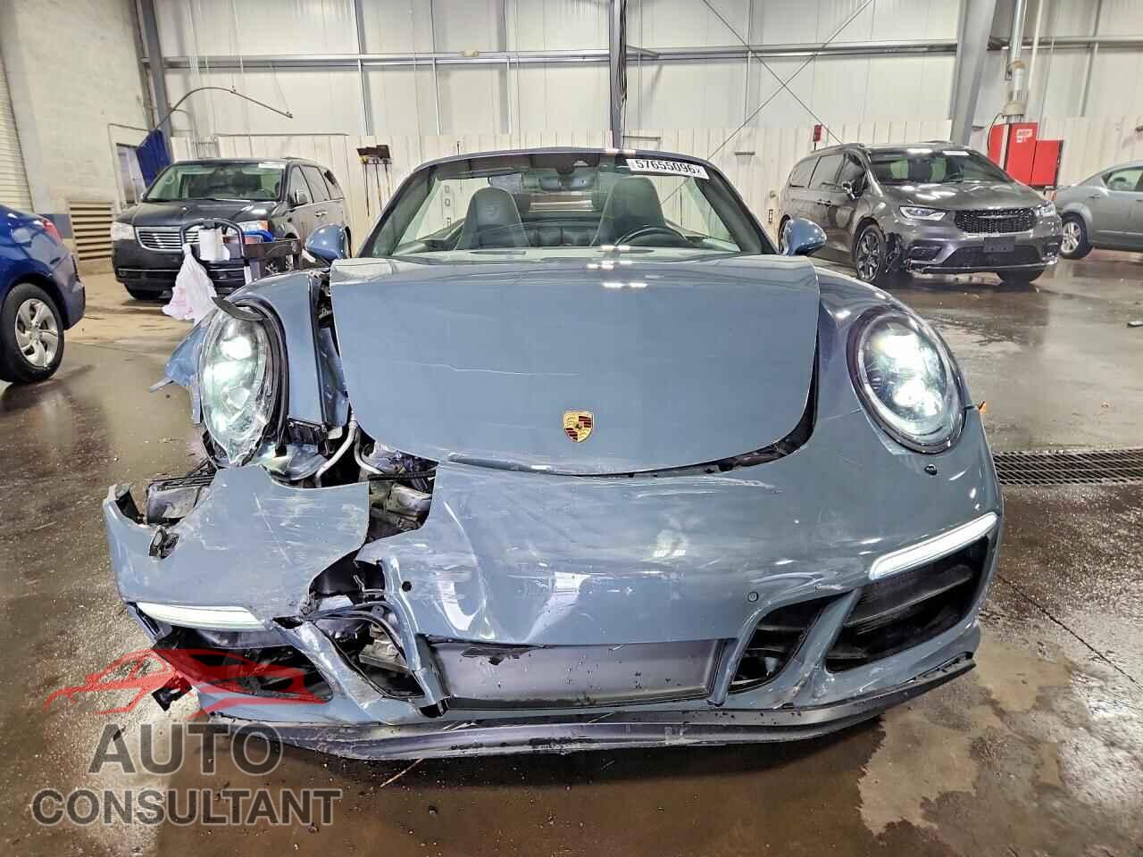 PORSCHE 911 2018 - WP0CB2A9XJS147691