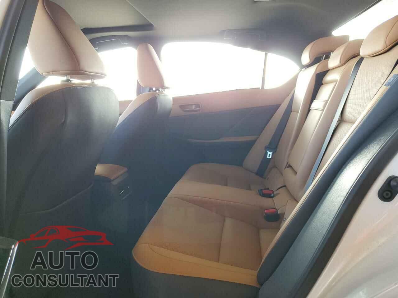 LEXUS IS 2021 - JTHCA1D25M5111064