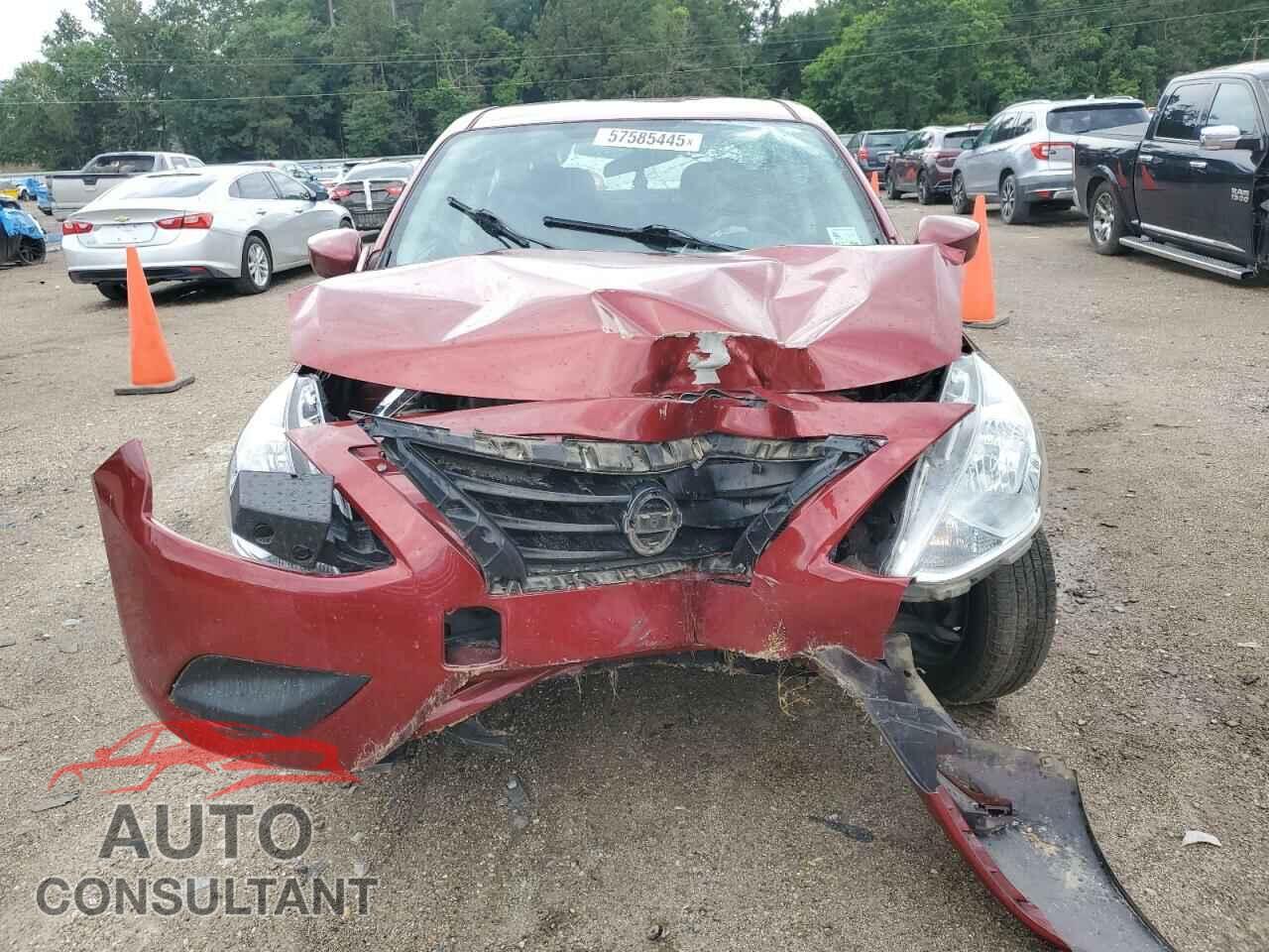 NISSAN VERSA 2017 - 3N1CN7AP3HL820402