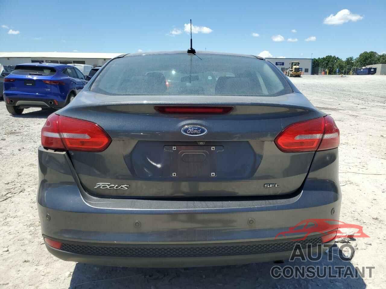 FORD FOCUS 2018 - 1FADP3H29JL294363