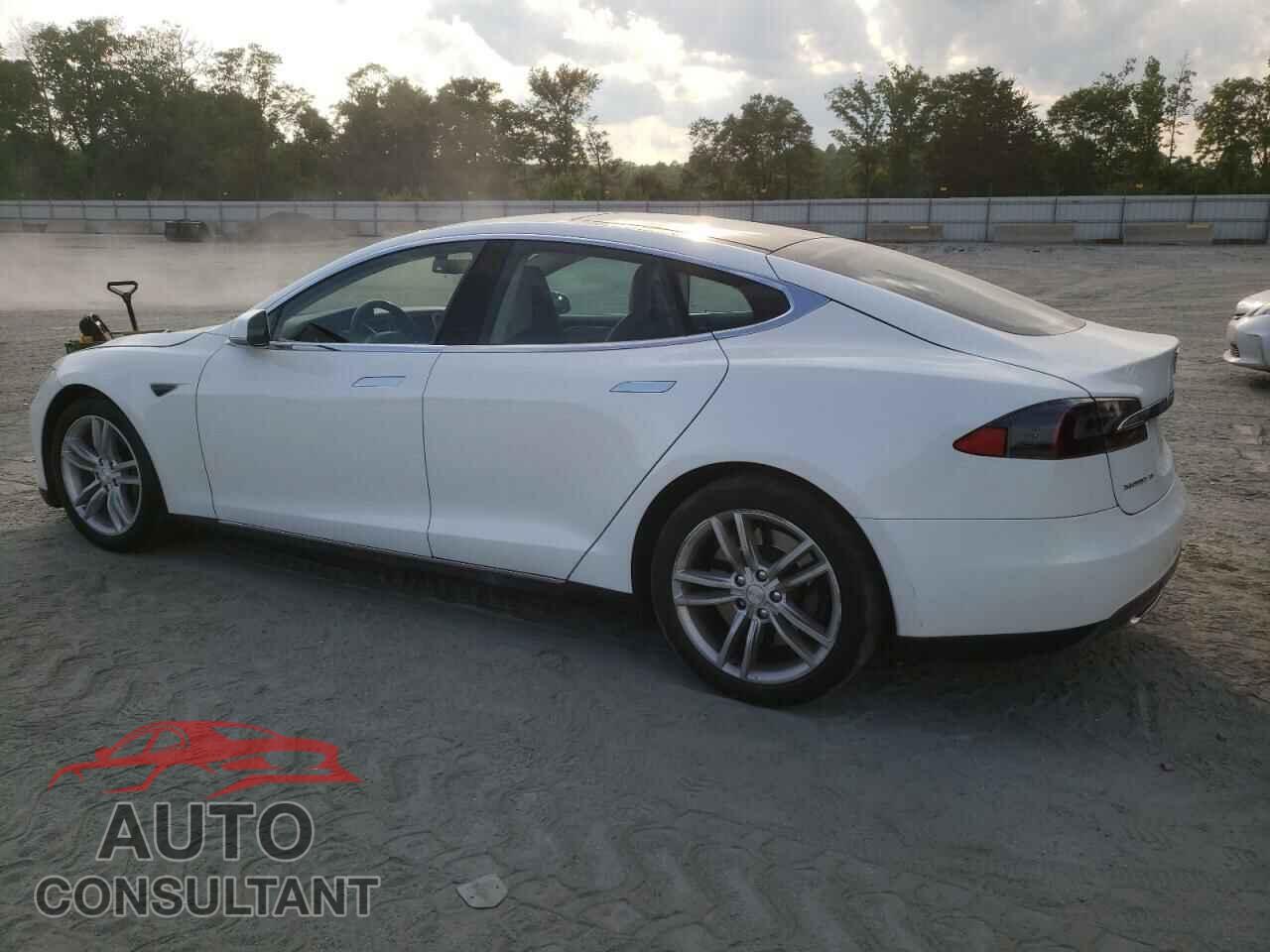 TESLA MODEL S 2014 - 5YJSA1H18EFP33284