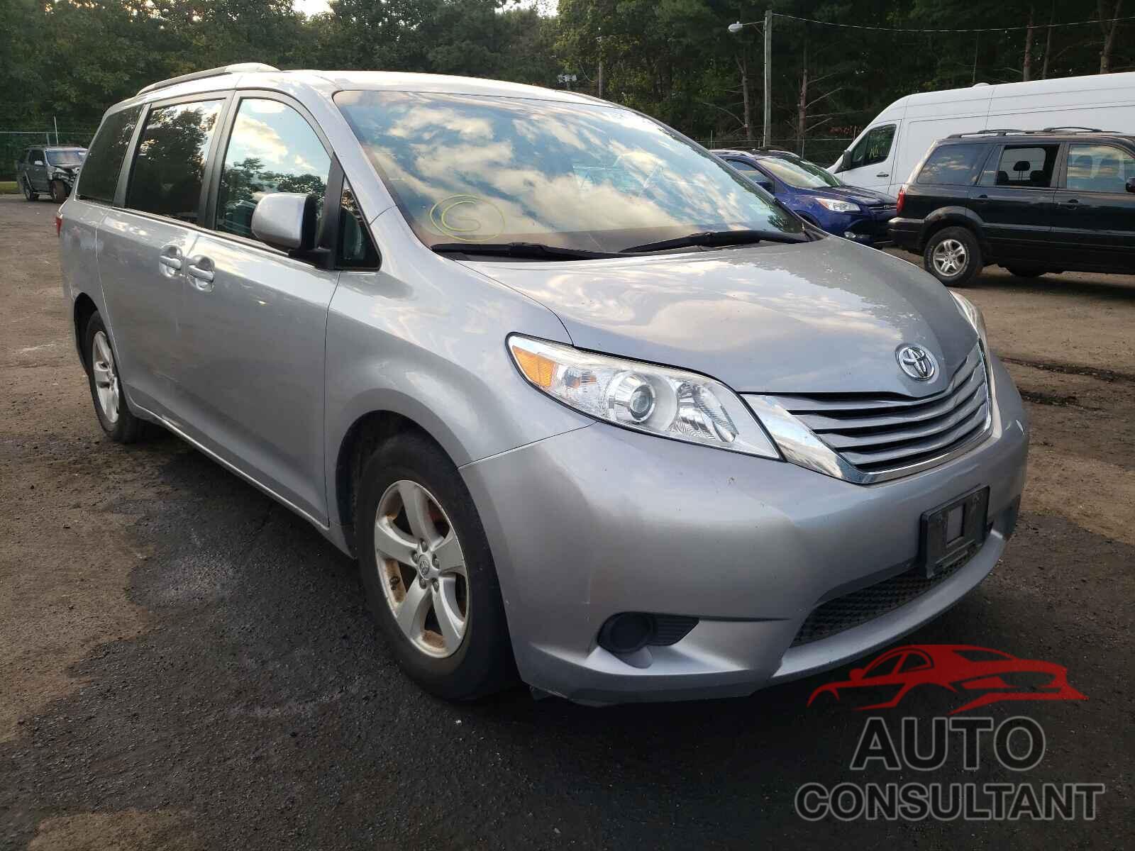 TOYOTA SIENNA 2017 - 5TDKZ3DC5HS825559