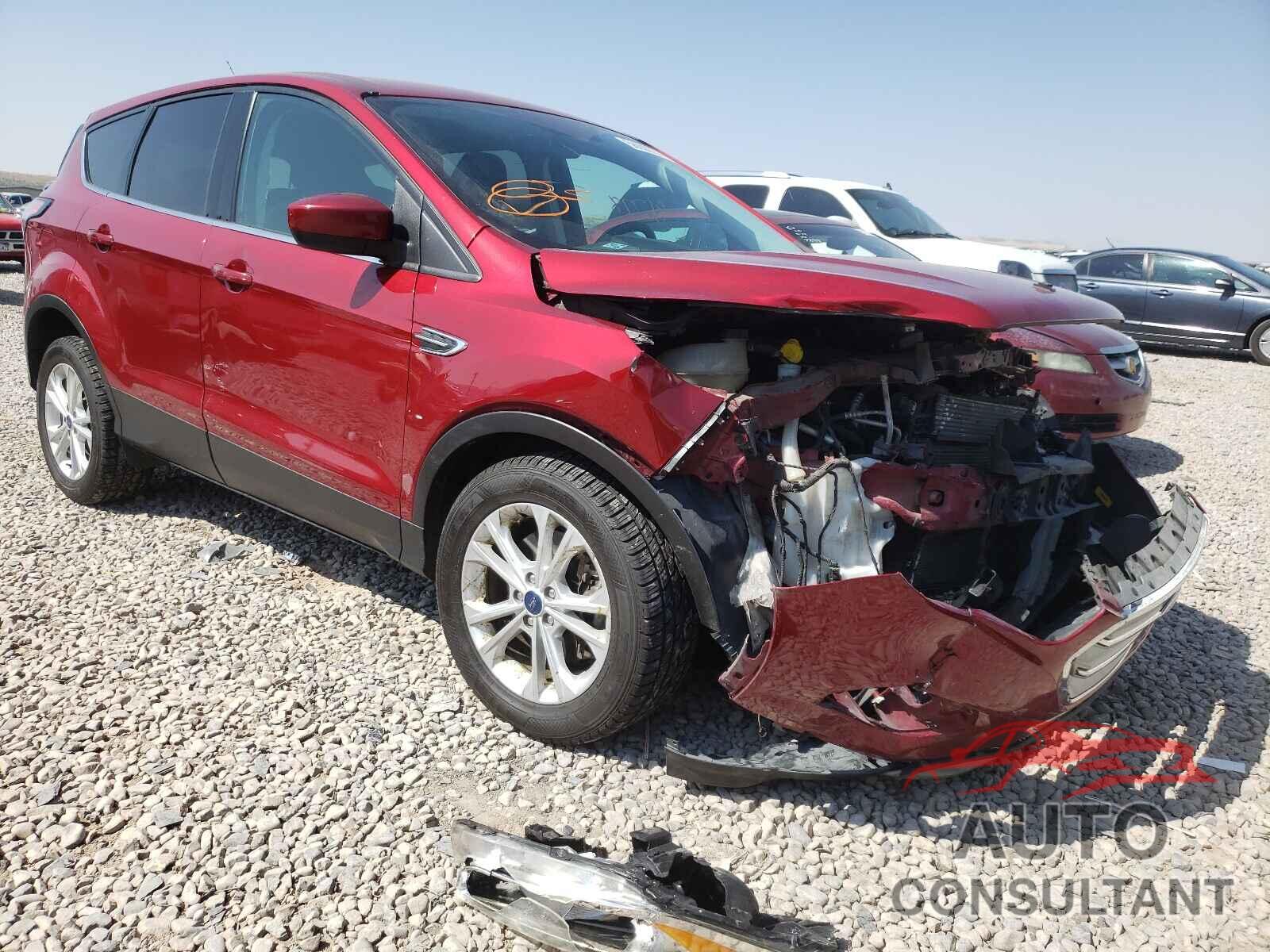 FORD ESCAPE 2017 - 1FMCU9GD7HUD28580