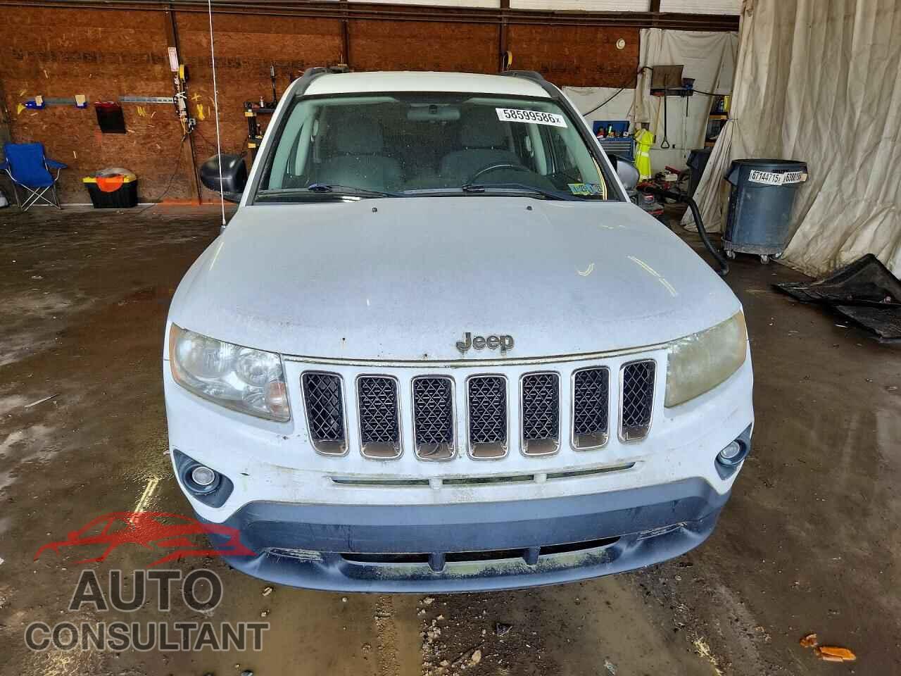 JEEP COMPASS 2011 - 1J4NF1FB7BD180229