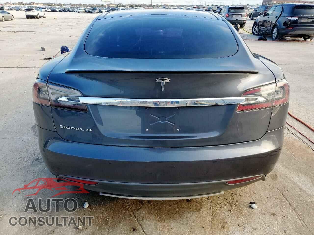 TESLA MODEL S 2016 - 5YJSA1E40GF137717