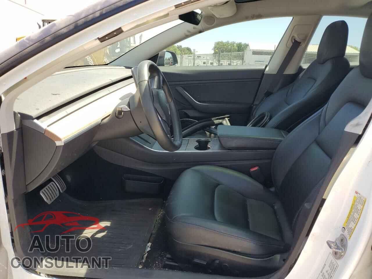 TESLA MODEL 3 2019 - 5YJ3E1EB2KF419938