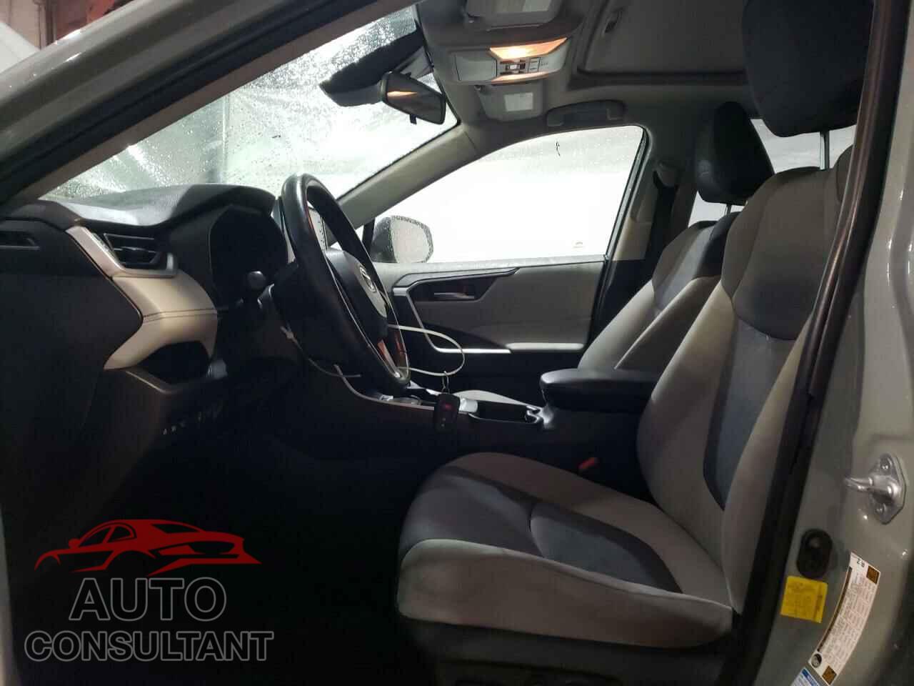 TOYOTA RAV4 2020 - JTMP1RFV4LD050075