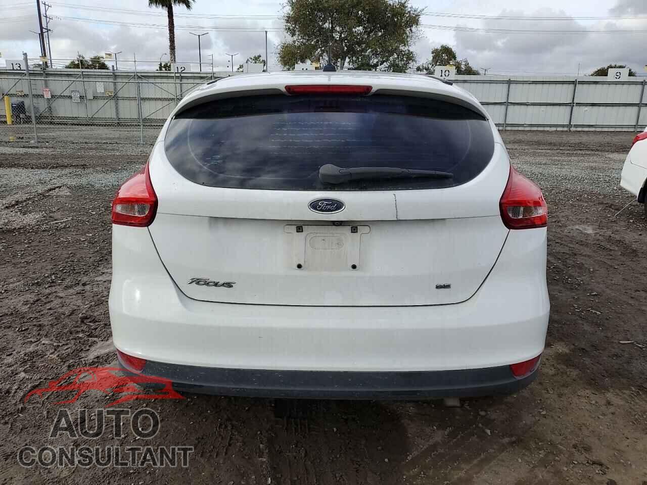 FORD FOCUS 2017 - 1FADP3K26HL233135