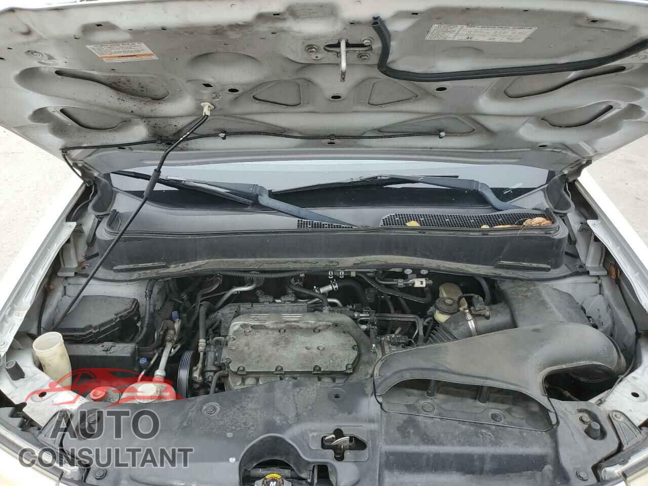 HONDA PILOT 2009 - 5FNYF38829B007673