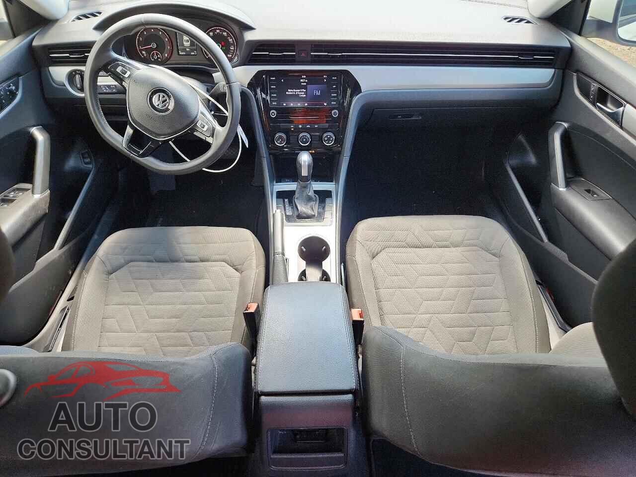 VOLKSWAGEN PASSAT 2021 - 1VWAA7A34MC010048
