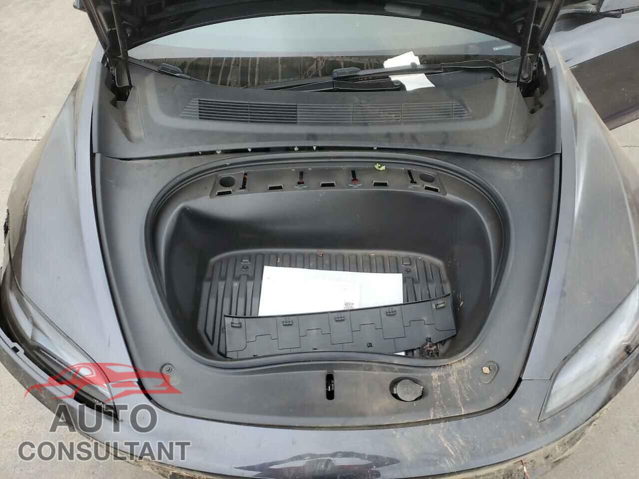 TESLA MODEL 3 2024 - 5YJ3E1EA4RF743345